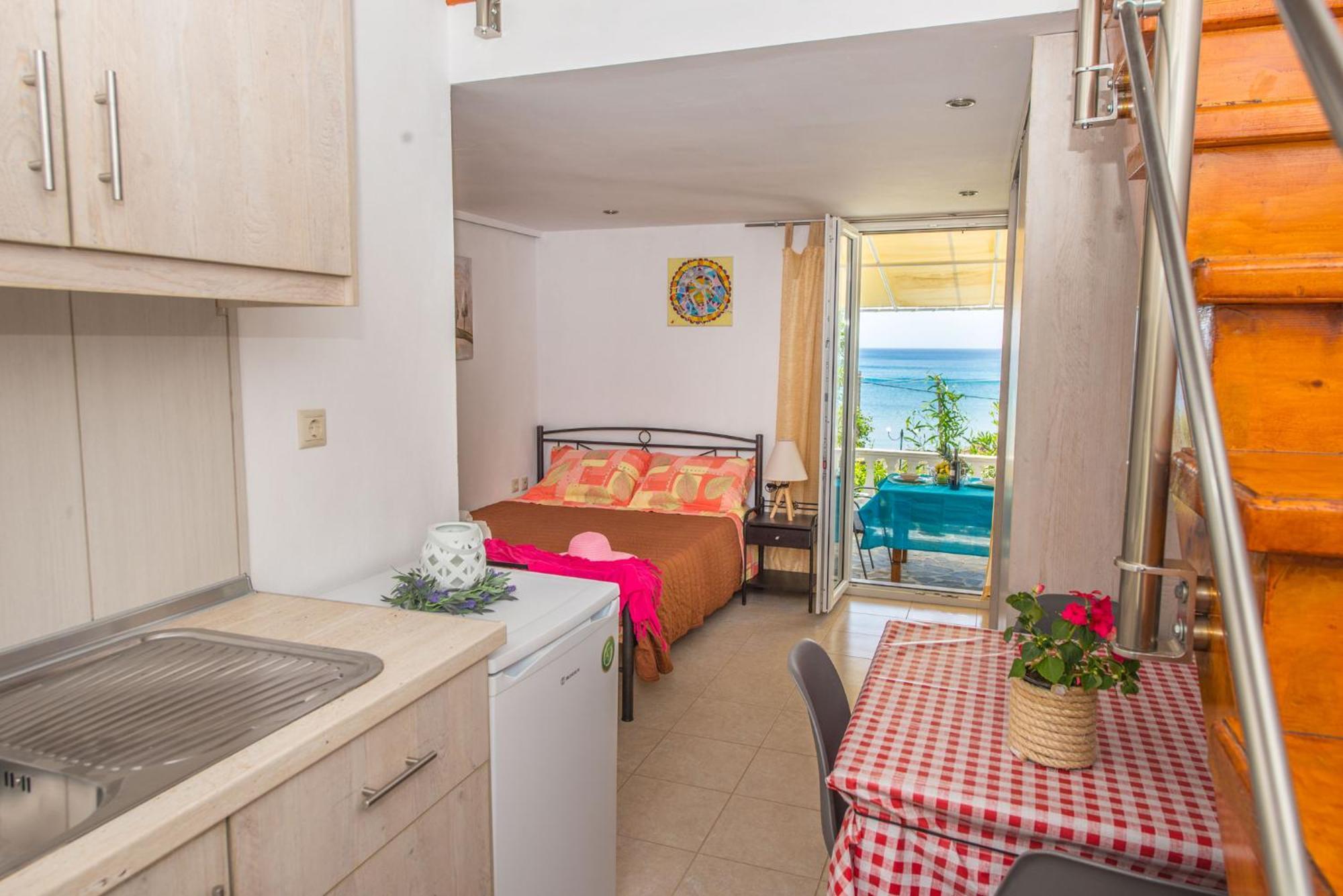 Spiros And Polyxeni Apartments Afión المظهر الخارجي الصورة