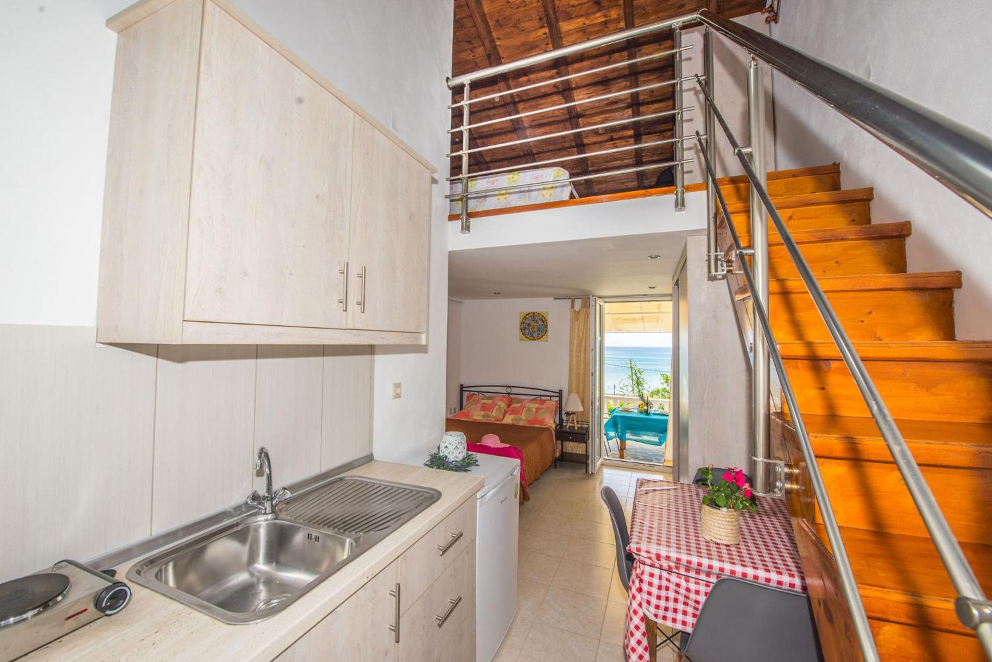 Spiros And Polyxeni Apartments Afión المظهر الخارجي الصورة